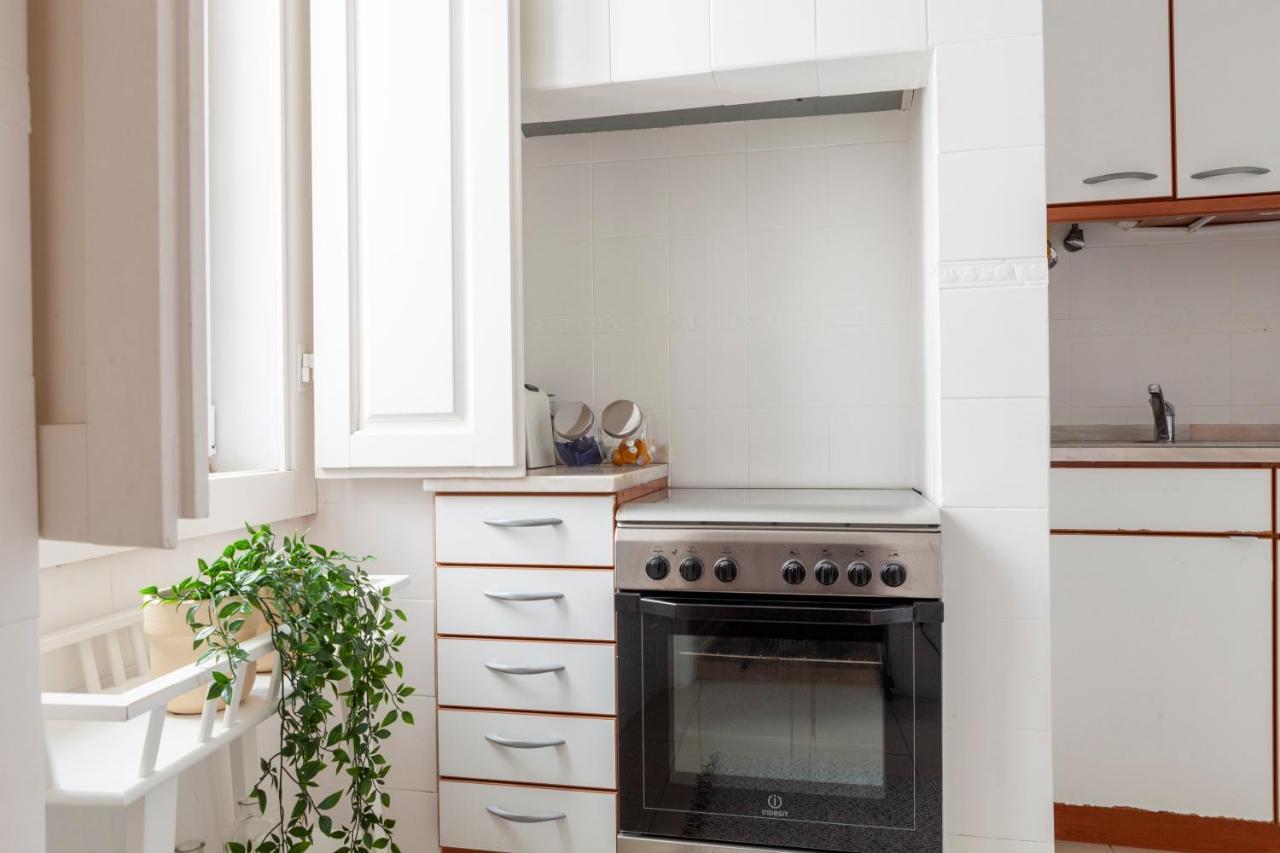 Apartment Alfama Scenic View: Charming 19th Century